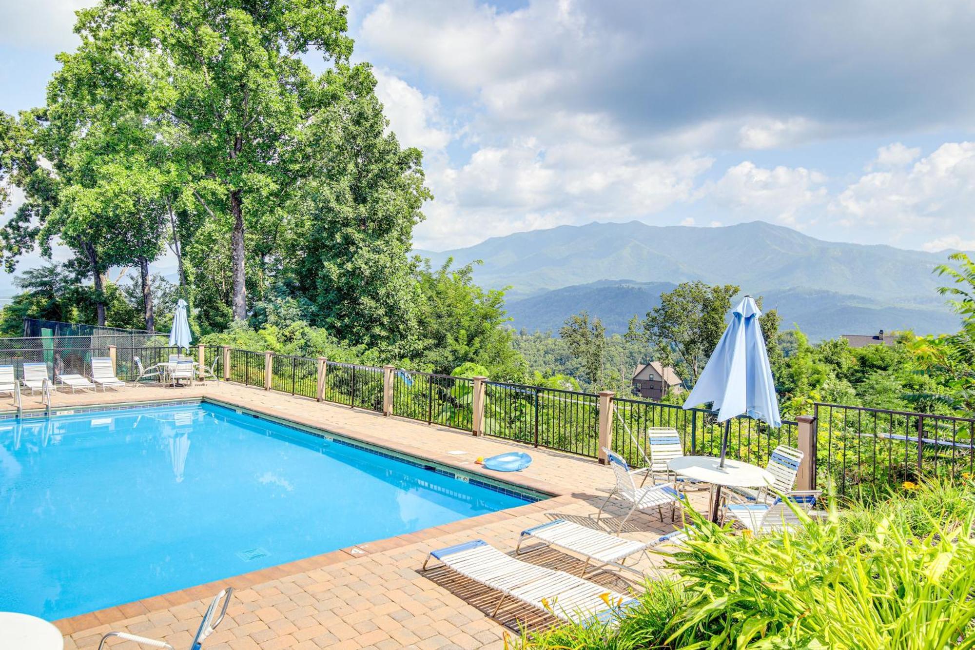Ferienhaus Vacation Balcony With Hot Tub! Gatlinburg
